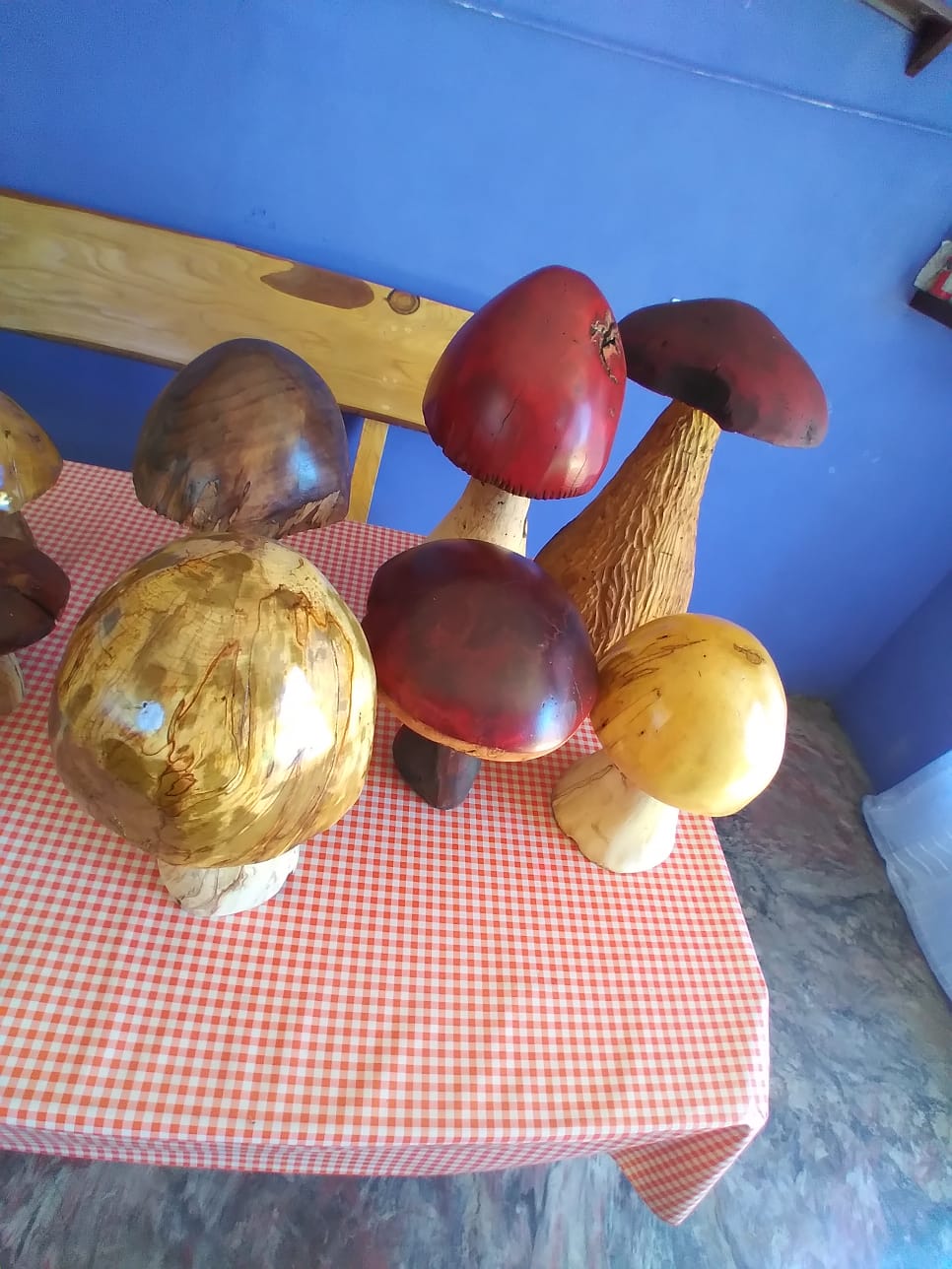 Racimo de Hongos de Madera Tallados — Francisca Quiroz Olvera